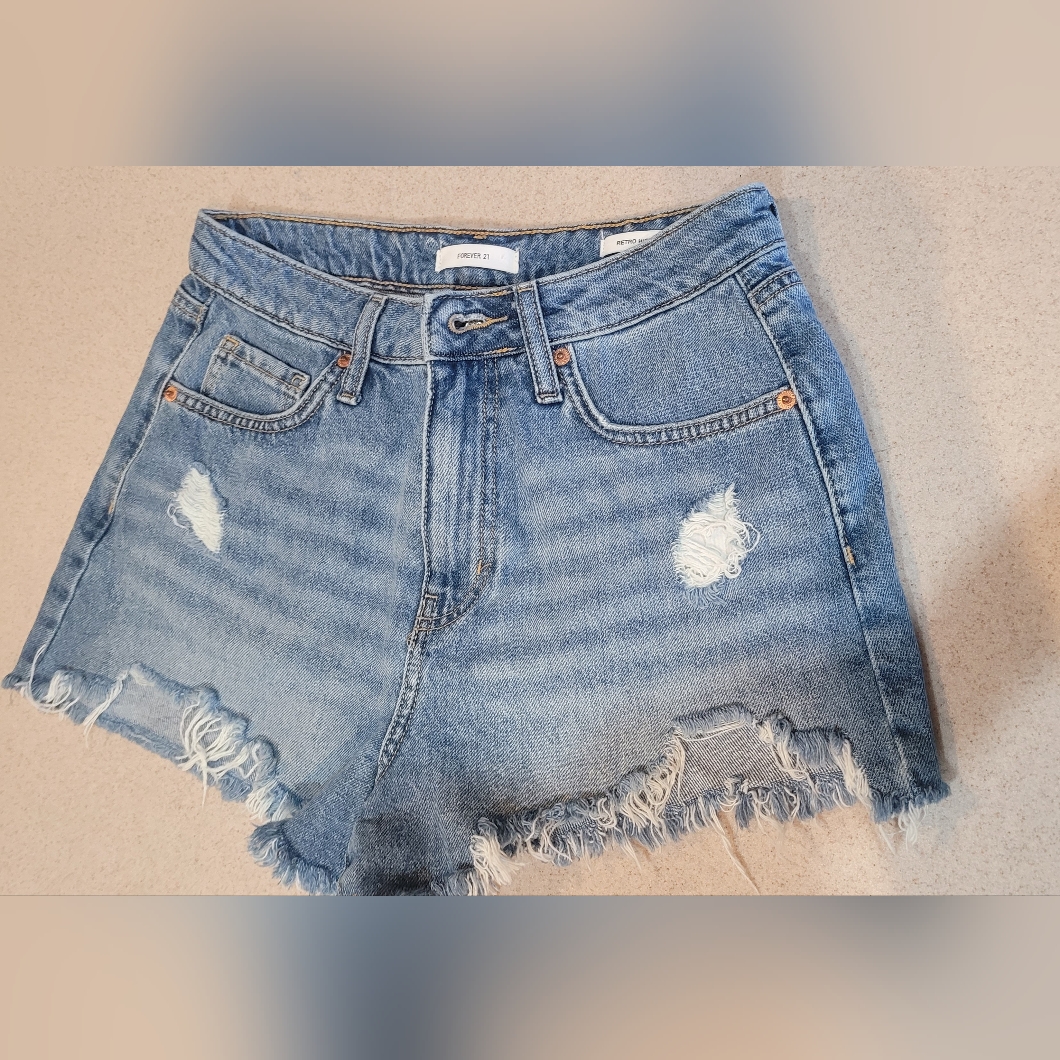 Forever 21 Brand Blue Distressed Jean Shorts 97